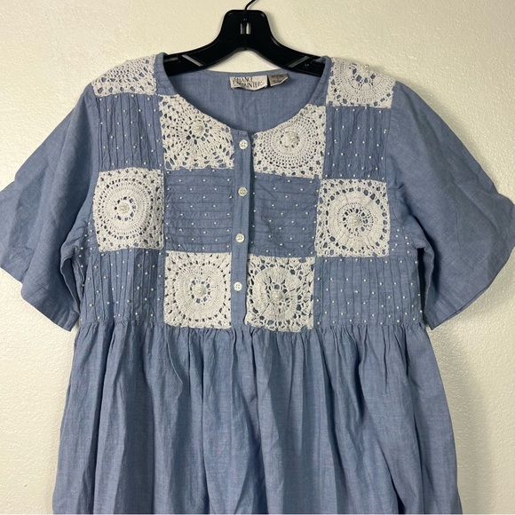 Blue chambray Lace crochet pearl floral patchwork vintage with pocket size large - Picture 6 of 10